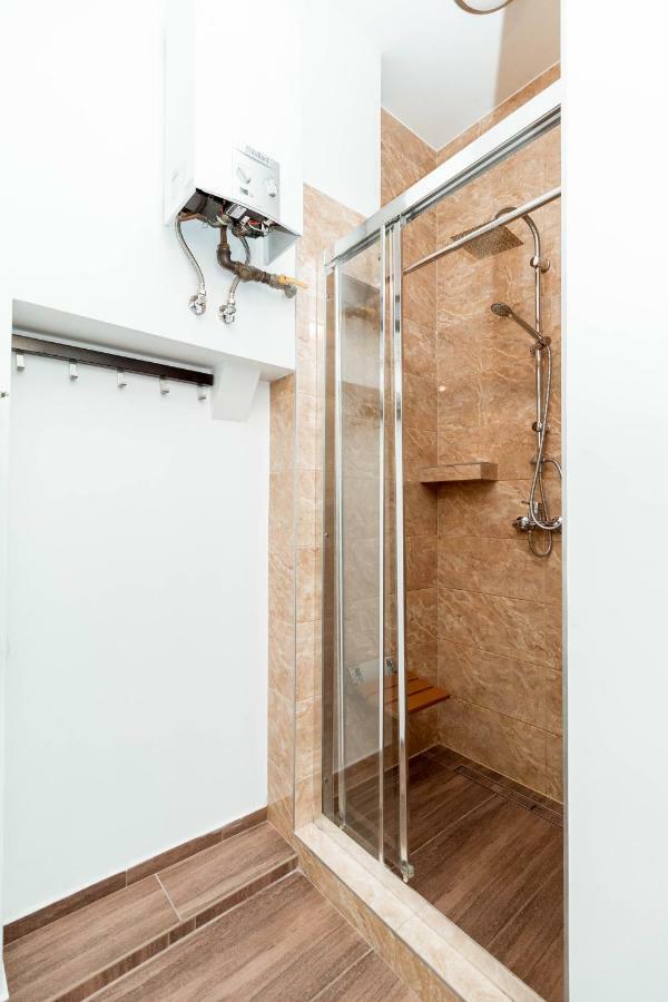 Apartment Hugona *