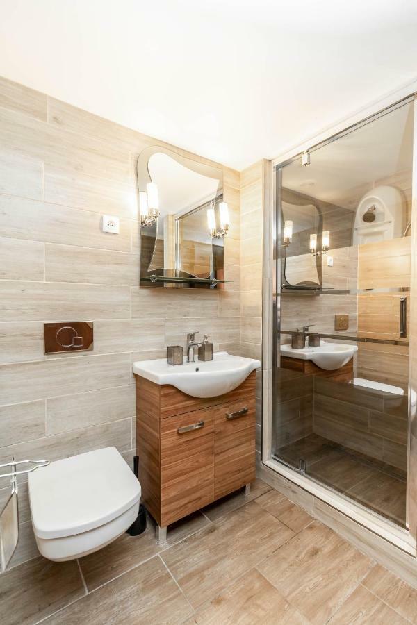 Apartment Hugona *